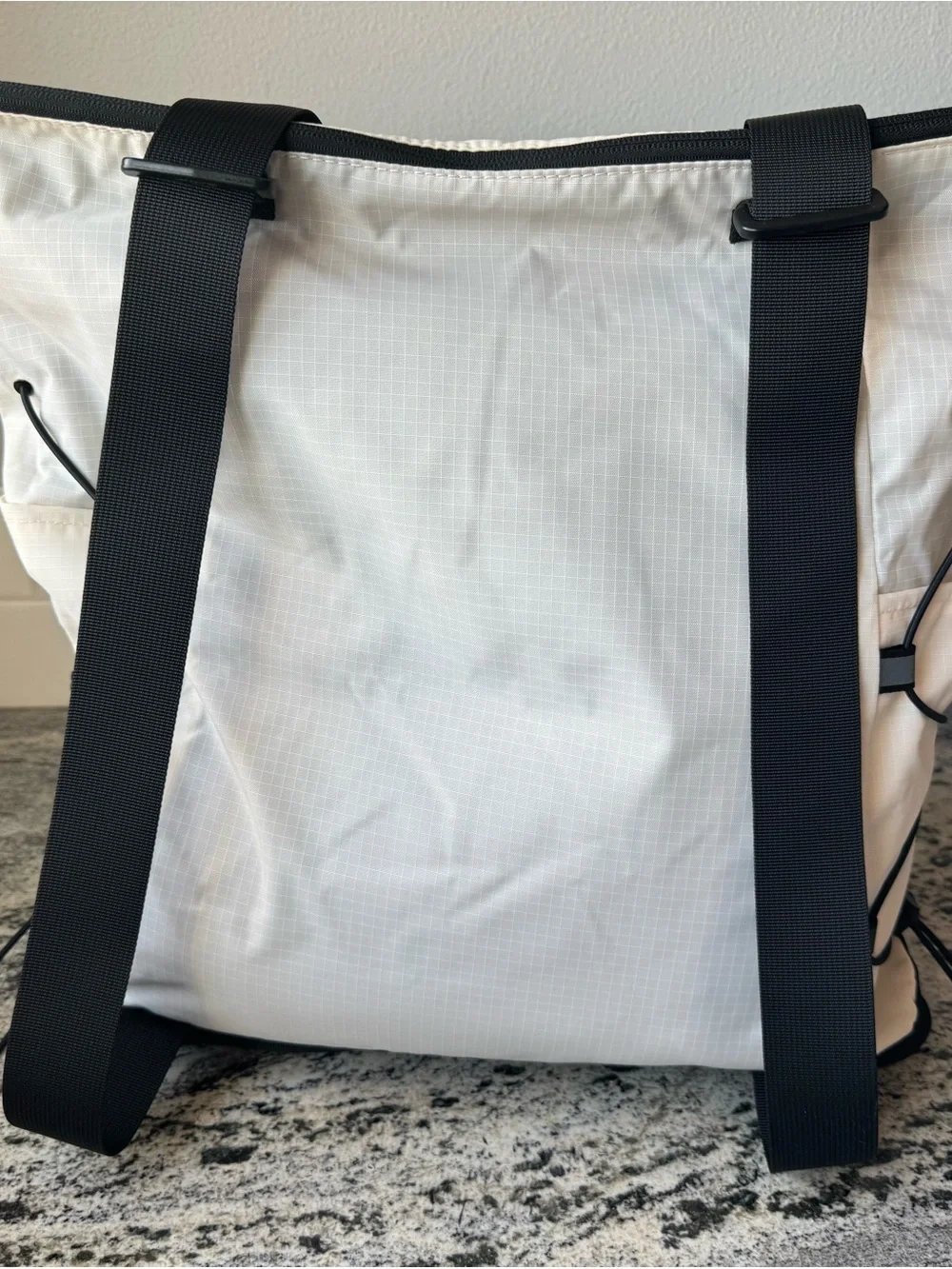 The Northface Borealis Tote Bag 22L Gardenia White EUC